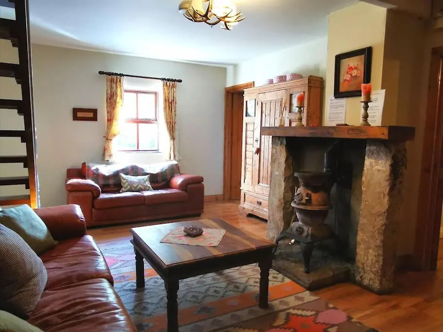 Cottage At The Heart Of Teapot Lane Glamping-1