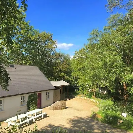 Cottage At The Heart Of Teapot Lane Glamping-2